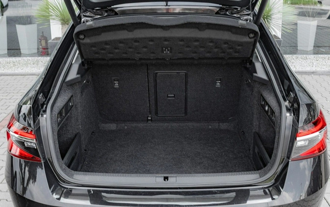 Skoda Superb cena 96850 przebieg: 115590, rok produkcji 2019 z Rudnik nad Sanem małe 704